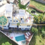 Oportunidade de Investimento! Pousada com 700m², piscina e 6 quartos - À venda na Praia do Campeche.