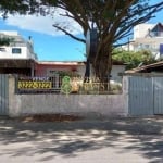 Terreno de 369,50m², todo murado, com 2 casas no Morro das Pedras - Á venda em Florianópolis