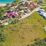 Terreno frente Mar com 1537m² à venda em Garopaba.