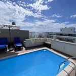 Piscina privativa, vista mar, mobiliado, espaço gourmet e 3 vagas no Centro - Á venda em Florianópolis.