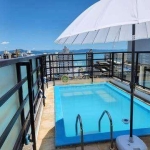 Duplex com terraço e vista mar, reformada, 3 quartos e 2 vagas à venda próximo ao Beira Mar Shopping.