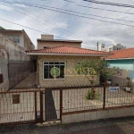 Casa com edícula e 5 vagas de garagem à venda no Saco dos Limões.