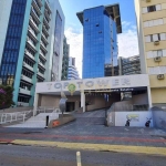 Andar comercial com 5 vagas à venda no Centro de Florianópolis.