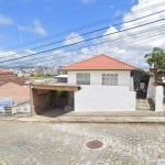 Terreno com 270m² à venda no Estreito.