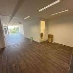 Sala comercial com divisórias e 65m² - Locação no bairro Saco Grande