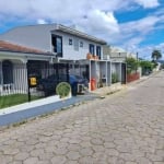 Exclusivo! Casa à venda no bairro Santa Mônica. 177m² de área construída, 4 quartos, churrasqueira e 2 vagas de garagem.