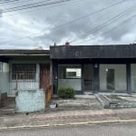 Casa comercial e residencial com 6 vagas - Locação no Bairro Estreito!