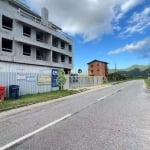 À venda na Praia dos Açores! Sacada com churrasqueira, 2 quartos e 1 vaga de garagem.