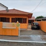 Casa com 115m² construídos, 3 quartos e 3 vagas de garagem - Â venda no bairro Rio Vermelho.