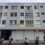 Próximo à Ponte Hercílio Luz, com 3 quartos e 1 vaga de garagem - Locação no bairro Estreito, Florianópolis.