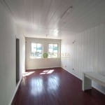 Sala comercial com 27m² - Locação no bairro Balneário do Estreito.