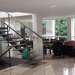 LINDA CASA EM CONDOMÍNIO FECHADO  COM 3 SUÍTES E 5 VAGAS PRÓXIMO AO HORTO