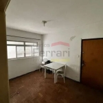 Apartamento no térreo no Jd. São Paulo  288.000