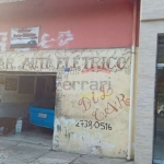 Casa comercial com salão para locação na Avenida Direitos Humanos!