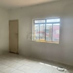 Apartamento com varanda de 90m2 na Freguesia do Ó.