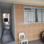 Vendo Sobrado no Parque Residencial Cocaia com 3 dormitórios, com 3 banheiros e com 2 vagas,