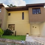 Sobrado com 3 quartos  para alugar, 73.00 m2 por R$2200.00  - Taboao - Curitiba/PR