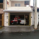 Casa com 3 quartos, 3 suítes, sala, cozinha, banhiro social, 2 vagas