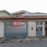 Casa tipo para venda com 3 quartos, 184m²