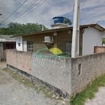 Terreno de 240m² com matrícula e duas casas de um quarto cada na Tapera da Base, Florianópolis, SC