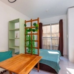 Apartamento com 1 dormitório para alugar, 19 m² por R$ 1.553,97/mês - Portão - Curitiba/PR