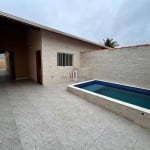 Casa com piscina em Mongaguá, Balneário Samas, 2 dormitórios, 1 suíte, 1 banheiro, 3 vagas