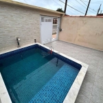 Casa com piscina em Mongaguá, Balneário Samas, 2 dormitórios, 1 suíte, 1 banheiro, 3 vagas