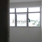 SALA COMERCIAL NO BAIRRO ANHANGABAÚ - JUNDIAÍ/SP - CENTRO EMPRESARIAL - REF. 88115