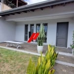 Casa com 3 suítes e 3 salas à Venda no bairro Santa Mônica em Florianópolis