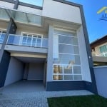 Lindo Sobrado com 3 dormitórios à venda, 147 m² por R$ 795.000 - Capão da Imbuia - Curitiba/PR