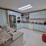 Casa à venda em Centro com 274 m², 3 quartos, 1 su
