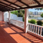 Casa de 4 dormitórios à venda em Coqueiros