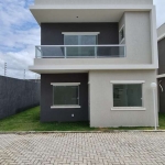 Casa NOVISSÍMA composta  de 4/4, sendo 3 suítes. Localizada no Miragem em Lauro de Freitas.