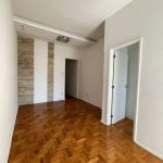 Apartamento com 1 dormitório para alugar, 43 m² por R$ 1.800,00/mês - Centro - Rio de Janeiro/RJ