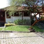 Linda Casa dentro de condomínio em Pendotiba