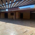 Casa à Venda com 3 quartos, sendo 1 suíte - Porto Novo - Caraguatatuba-SP