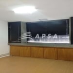 SALA COMERCIAL COM EXCELENTE LOCALIZAÇÃO, FARTO COMÉRCIO E  TRANSPORTE PÚBLICO.  58M², QUATRO SALAS