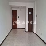 ÓTIMA OPORTUNIDADE COMERCIAL NO ITAIGARA. SALA COM 22 M², SOL DA MANHÃ E  BANHEIRO PRIVATIVO.  ÓTIMA