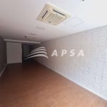 EXCELENTE SALA COMERCIAL NA PRAÇA PIO X, ÓTIMA LOCALIZAÇÃO E FÁCIL ACESSO, COM  VASTA CONDUÇÃO E VLT