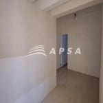 CHARMOSA LOJA DISPONÍVEL PARA LOCAÇÃO NA PRESTIGIADA RUA SANTA CLARA - COPACABANA. O ESPAÇO TAMBÉM C