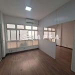 SALA COMERCIAL EM EXCELENTE ESTADO, LOCALIZADA EM COPACABANA, COM 35M² DE ÁREA BEM DISTRIBUÍDA. O IM