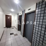 EXCELENTE SALA COMERCIAL EM VILA ISABEL. ÓTIMA SALA COMERCIAL COLADA NO BOULEVART 28 DE SETEMBRO COM