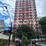 ENCANTADOR APARTAMENTO 3 QUARTOS NO CORAÇÃO DE BOTAFOGO. COMPOSTO POR SALA AMPLA E AREJADA, 3 QUARTO