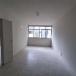 Excelente apartamento no coração da Tijuca, colado a praça Saens Pena, com 74 m², totalmente reforma