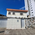 EXCELENTE CASA, CONTENDO 6 QUARTOS, 2 SUÍTES, LOCALIZADO NO CENTRO DE CASA AMARELA, IMÓVEL CONTENDO