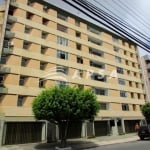 APARTAMENTO TRES QUARTOS MUITO BEM LOCALIZADO NA PONTA VERDE. O EDIFICIO MORADA TROPICAL FICA NA RUA