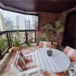 Apartamento com 4 Quartos sendo 3 suítes - 2 vagas -  198m² - Praia das Astúrias.