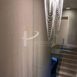 Luxuosa Cobertura à Venda no Edifício Fontes Blancas com 216m², finamente decorada e mobiliada, Tatu