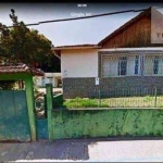 Oportunidade! Casa no bairro grama com terreno plano de 1.750m² com 50m de frente. Localização privilegiada, paralela à avenida principal do bairro.