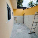 Casa 2 quartos, área externa e garagem. Bairro São Pedro.